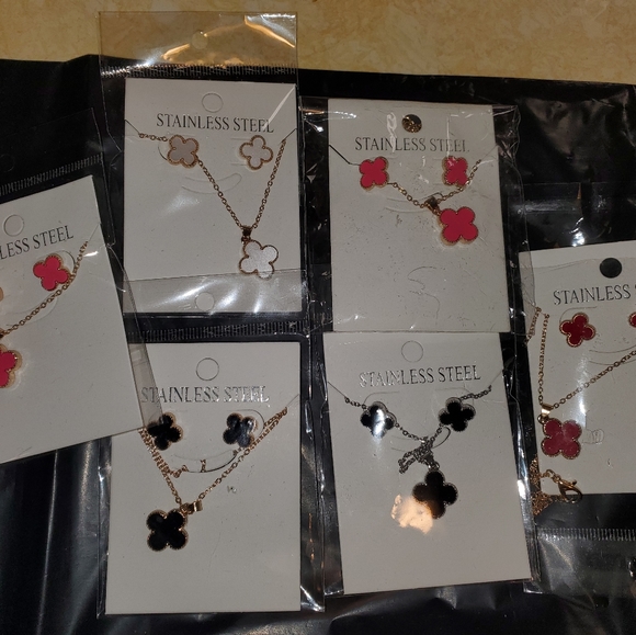 Jewelry sets - Picture 3 of 3